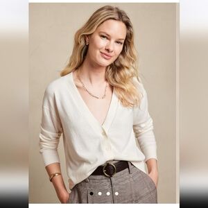 Banana Republic Forever Sweater